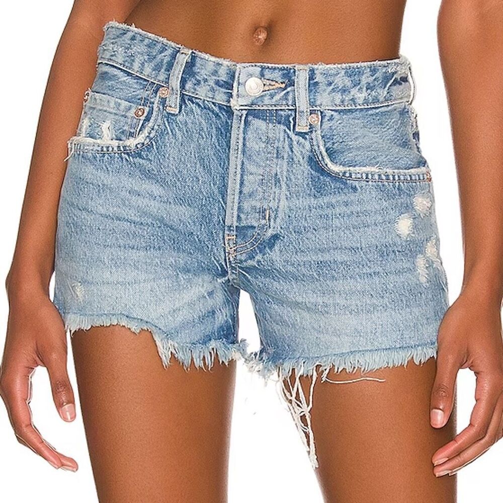 WE THE FREE Women’s Blue Distressed Good Times Relaxed Cutoff Denim Shorts Mid R